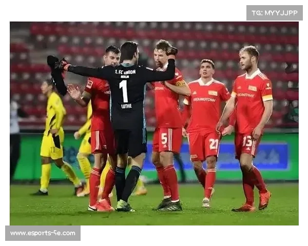 莱比锡红牛中场鲍姆加特纳回传失误送礼，赛后主动承担责任